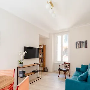 Lucrezio In Apartment